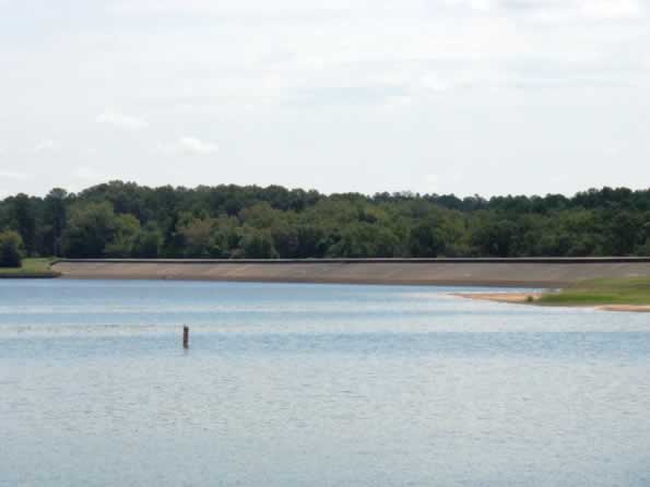 Lake Tyler dam